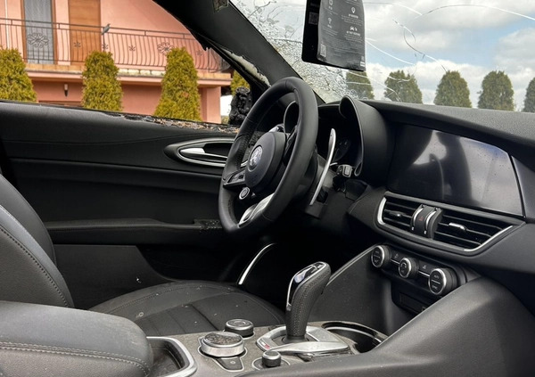 Alfa Romeo Giulia cena 59900 przebieg: 10, rok produkcji 2023 z Wrocław małe 497